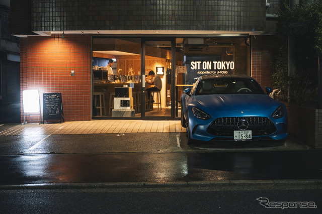 「SIT ON TOKYO」はクルマ好きの集う”大人のたまり場”として利用できるオシャレなスポット、ランチ~ディナーまで心地よい時間を過ごすことができる