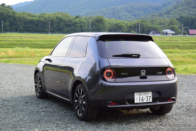 Honda eのリアビュー