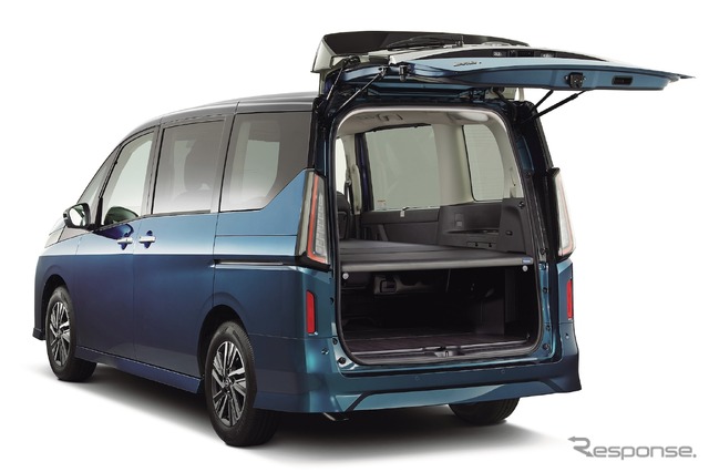 日産 セレナ e-4ORCE マルチベッド