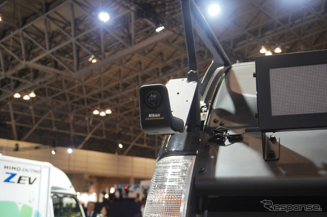 三菱ふそう、次世代の自動追尾型 EVごみ収集車のコンセプトモデル「eCanter SensorCollect」