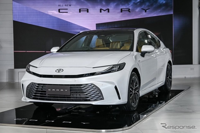 トヨタ・カムリ新型(タイ仕様)