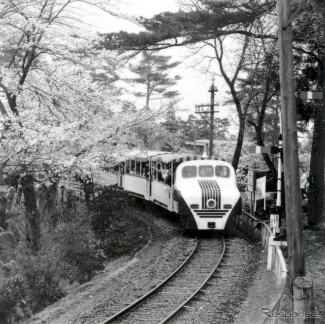 おとぎ電車