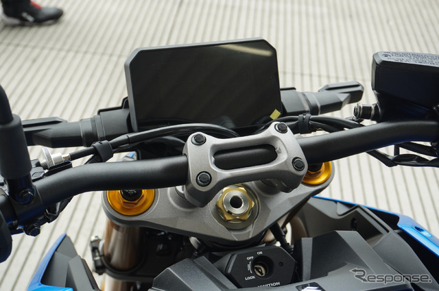 スズキ GSX-S1000(トリトンブルーメタリック)