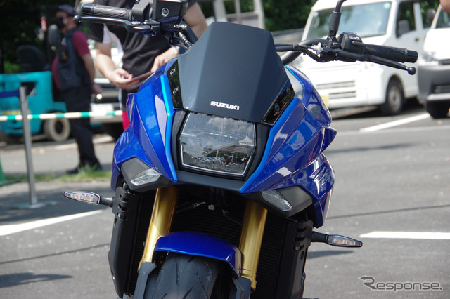 「KATANAミーティング2024」で初公開されたビガーブルーの新型スズキ『カタナ』