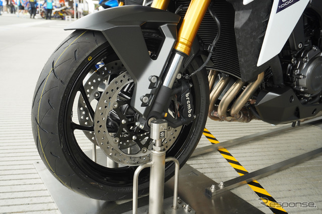 スズキ GSX-S1000(トリトンブルーメタリック)