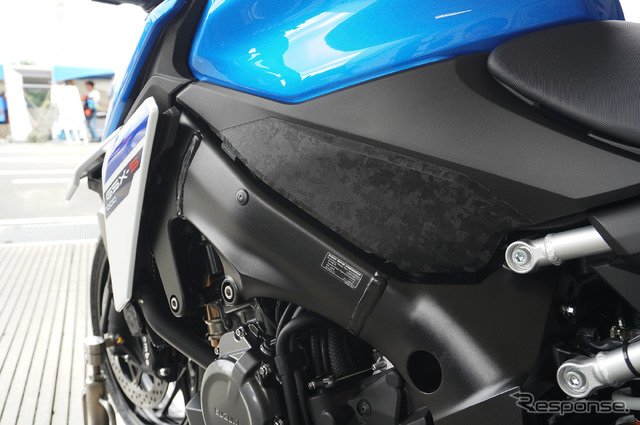 スズキ GSX-S1000(トリトンブルーメタリック)