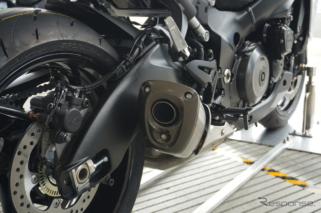スズキ GSX-S1000(トリトンブルーメタリック)