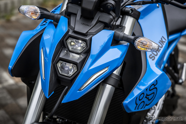 スズキ GSX-8S