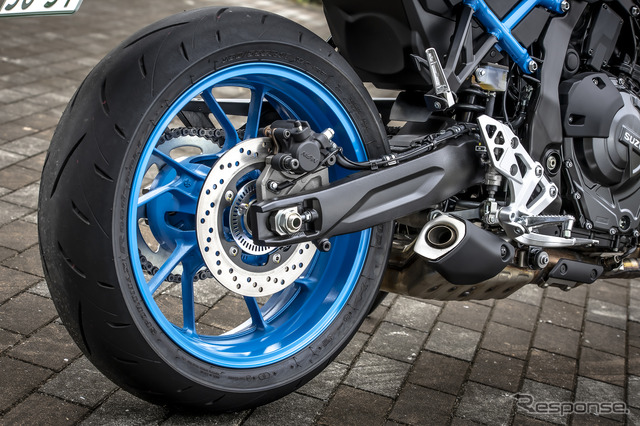 スズキ GSX-8S