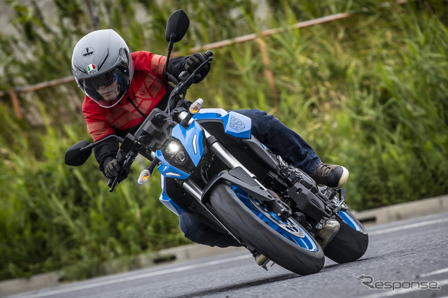 スズキ GSX-8S