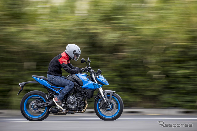スズキ GSX-8S
