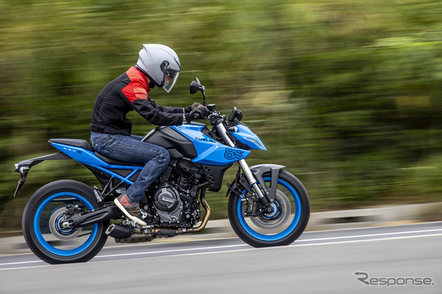 スズキ GSX-8S
