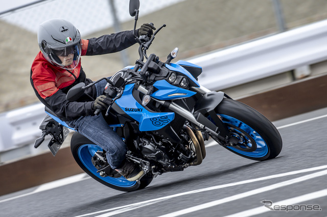 スズキ GSX-8S