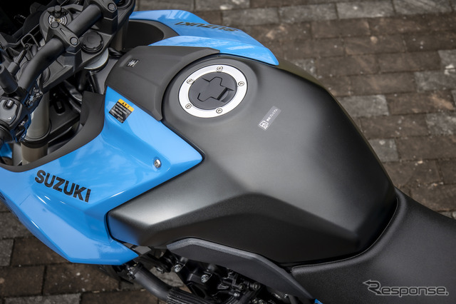スズキ GSX-8S