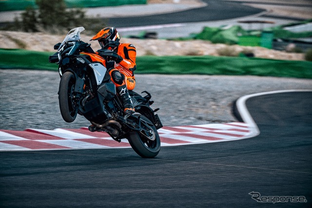 KTM 1390スーパーアドベンチャーS EVOの2025年モデル