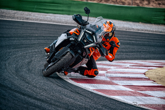 KTM 1390スーパーアドベンチャーS EVOの2025年モデル