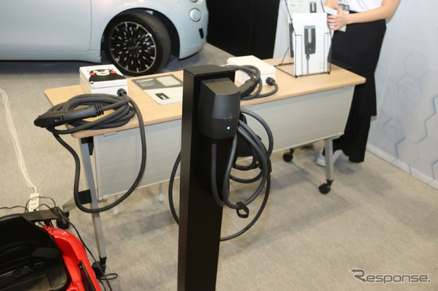 ジゴワッツの小型AC普通充電器「Ella」
