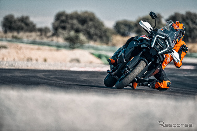 KTM『1390 SUPER ADVENTURE S』の2025年モデル