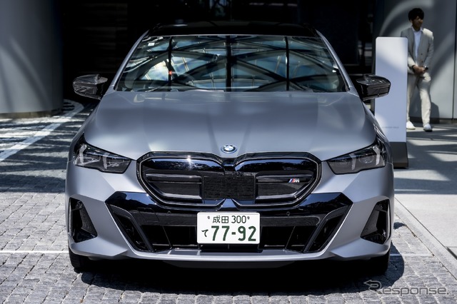 BMW i5 M60 xDrive ツーリング