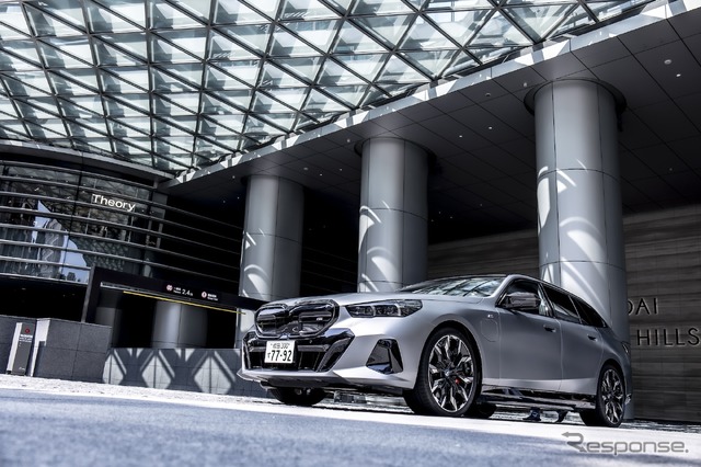 BMW i5 M60 xDrive ツーリング