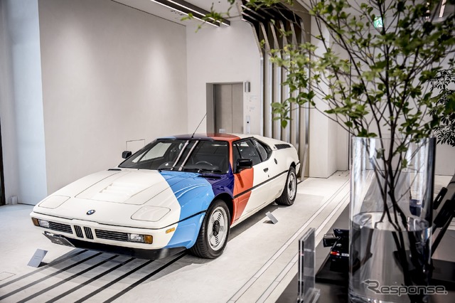FREUDE by BMWではテーマに沿った特別なクルマが展示されている。この日展示されていたのは「BMW M1」