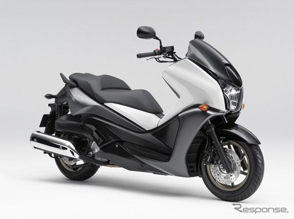 ホンダ フェイズ 発売…スポーティで斬新な軽二輪スクーター