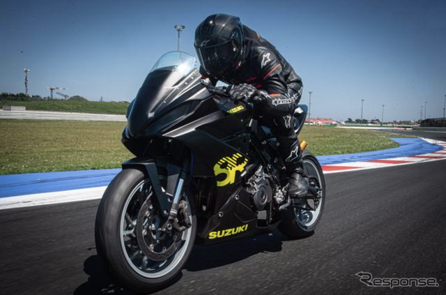 EICMA2024に出展されるGSX-8R CUP