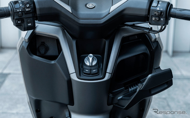 ヤマハ NMAX125 Tech MAX