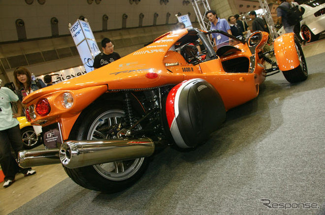 【東京スペシャルインポートカーショー09】普通免許でライドOK! 三輪ビークル時代が到来?