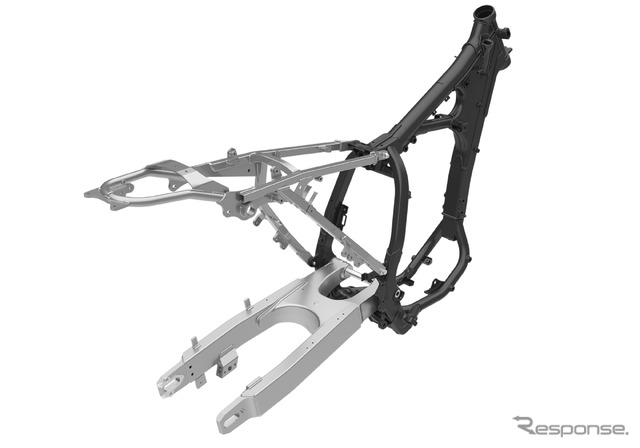 スズキの新型デュアルパーパス『DR-Z4S』