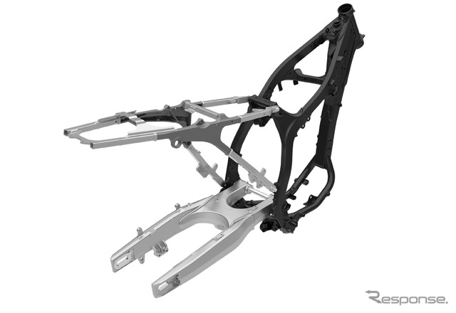 スズキの新型デュアルパーパス『DR-Z4S』