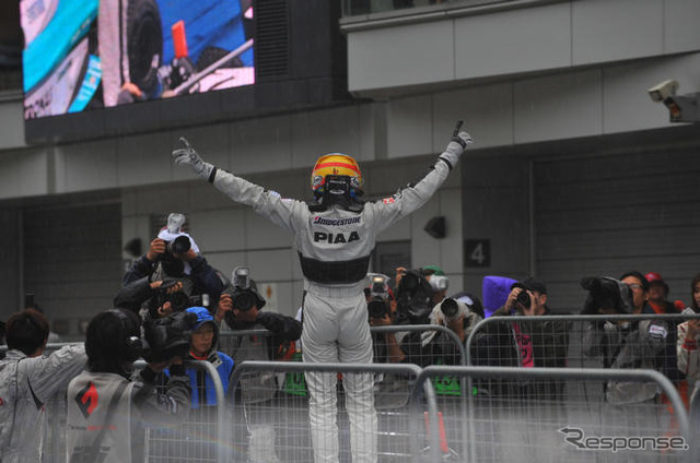 【Fニッポン 第4戦】決勝…師匠ゆずりの走り、デュバルが大雨の中で2勝目