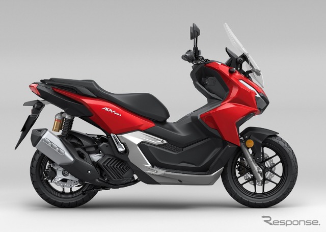 ホンダ ADV160(ミレニアムレッド)