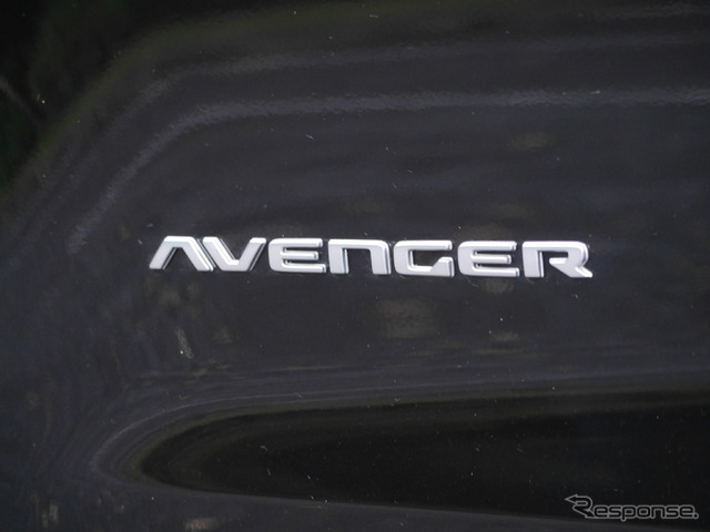 ジープ アベンジャー