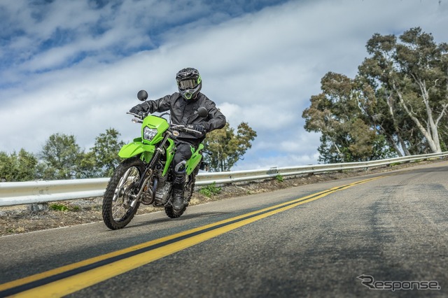 カワサキ、新型デュアルパーパスモデル『KLX230』とローシート『KLX230 S』発表