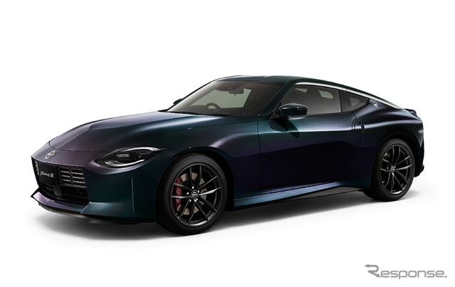 日産 フェアレディZ の2025年モデル(新色ミッドナイトパープル)