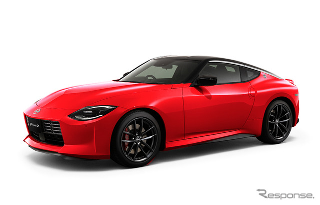 日産 フェアレディZ の2025年モデル(新色バイブラントレッド/スーパーブラック 2トーン)