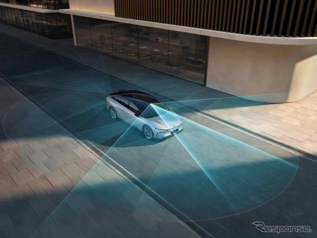 XPENG（シャオペン、小鵬汽車）の世界初のAI定義自動車『P7＋』