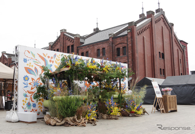 「Local Green Festival '24」に展示されたヤマハのグリーンスローモビリティ