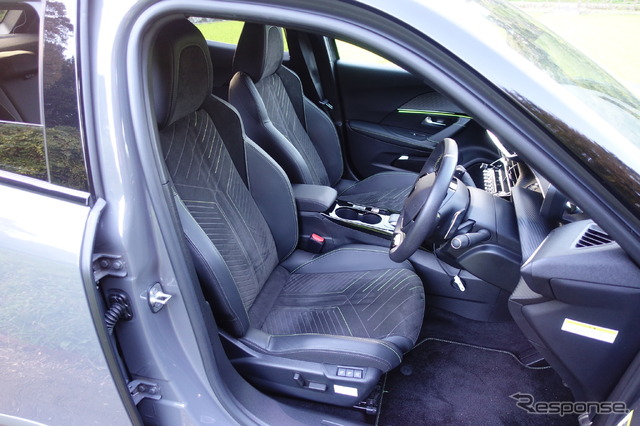 プジョー 2008 GT BlueHDi