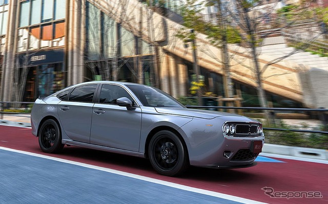 光岡自動車の創業55周年記念車「M55 Zero Edition」