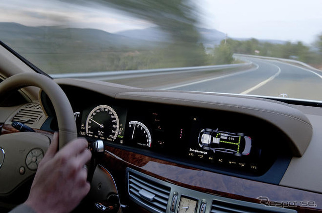 メルセデスベンツ S400ハイブリッド、サンデンのエアコン用コンプレッサーを採用