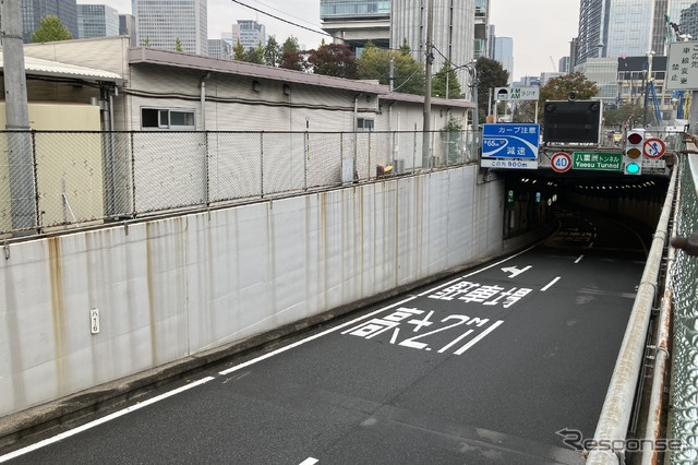 八重洲トンネル北行入り口