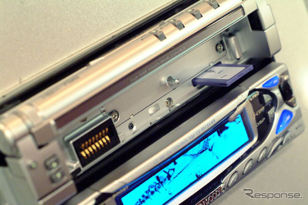 【ケンウッド秋冬モデル】ハードディスクが300曲のジュークボックスに早変わり