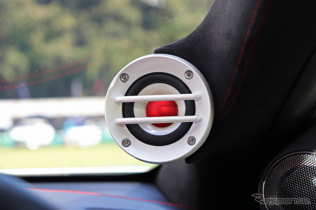 『カーオーディオクラブ』にて製作されたオーディオカー(メルセデス-ベンツ・A180)。