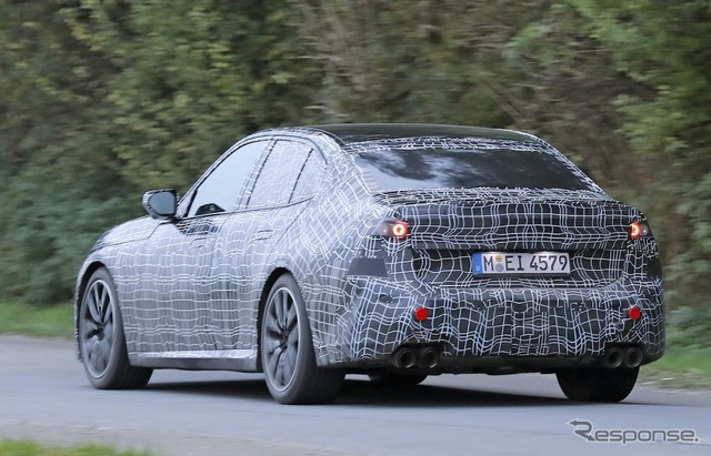 BMW 3シリーズ 次期型のプロトタイプ