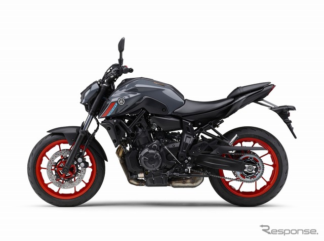 マットライトグレーメタリック4のボディに、バーミリオンのホイールを組み合わせた2019年モデルのMT-07