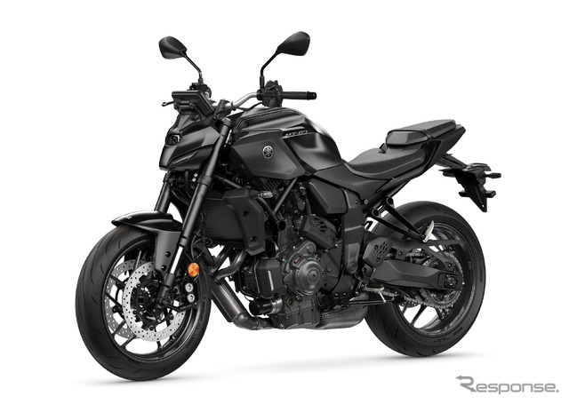 定番カラー「テックブラック」のMT-07 2025年モデル