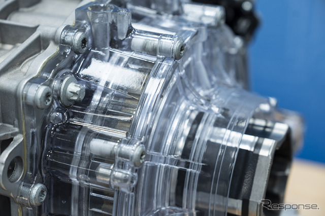 メルセデスベンツが開発を進めるEV向けの「インドライブブレーキ(IN-DRIVE BRAKE)」