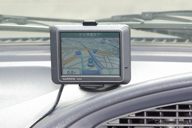 【カーナビガイド '09 評論家インプレ】さらに小さくさらにシンプル、これこそGARMIN…nuvi205